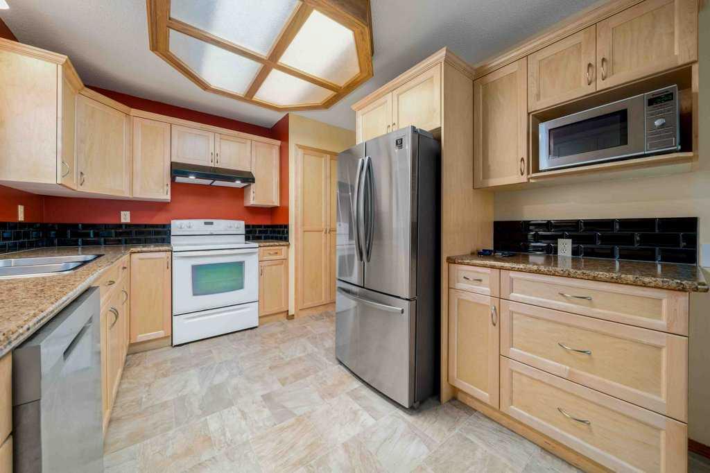 83 Stapeford Crescent SE