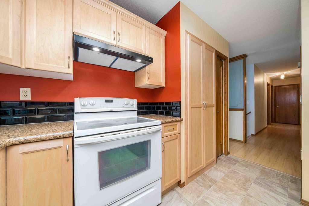 83 Stapeford Crescent SE