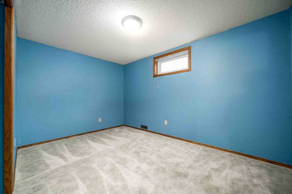 83 Stapeford Crescent SE