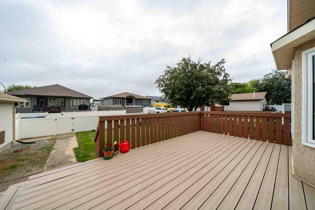83 Stapeford Crescent SE