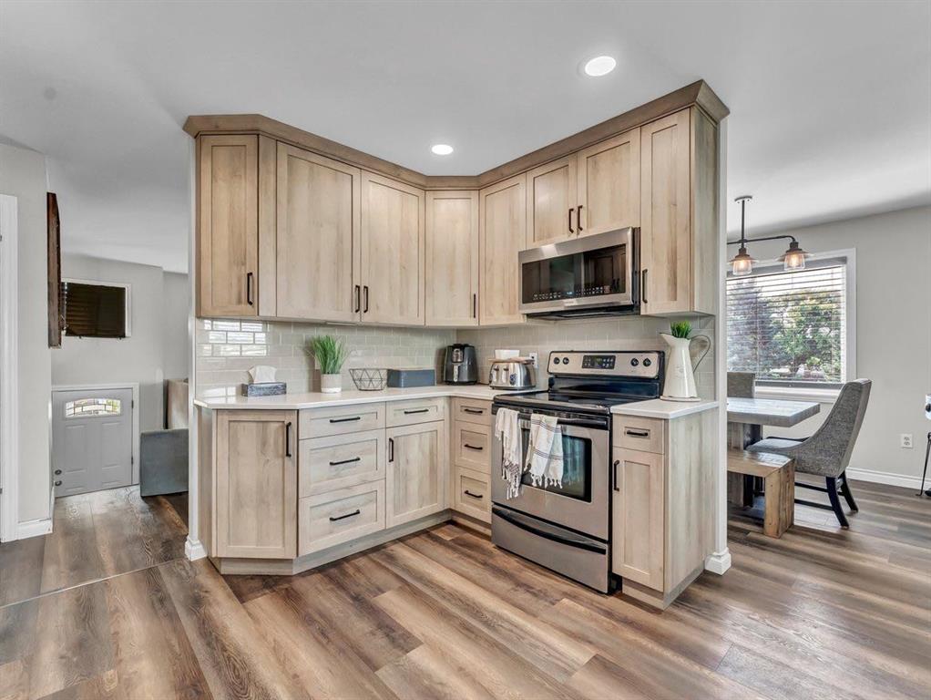 160 Sprague Way SE