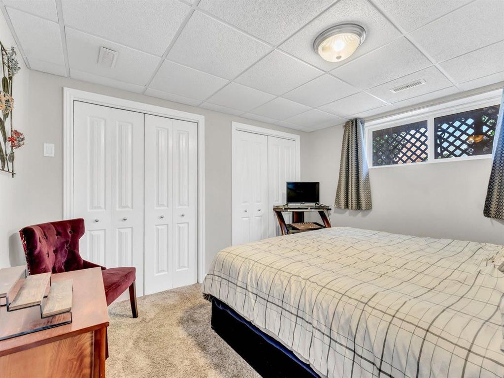160 Sprague Way SE