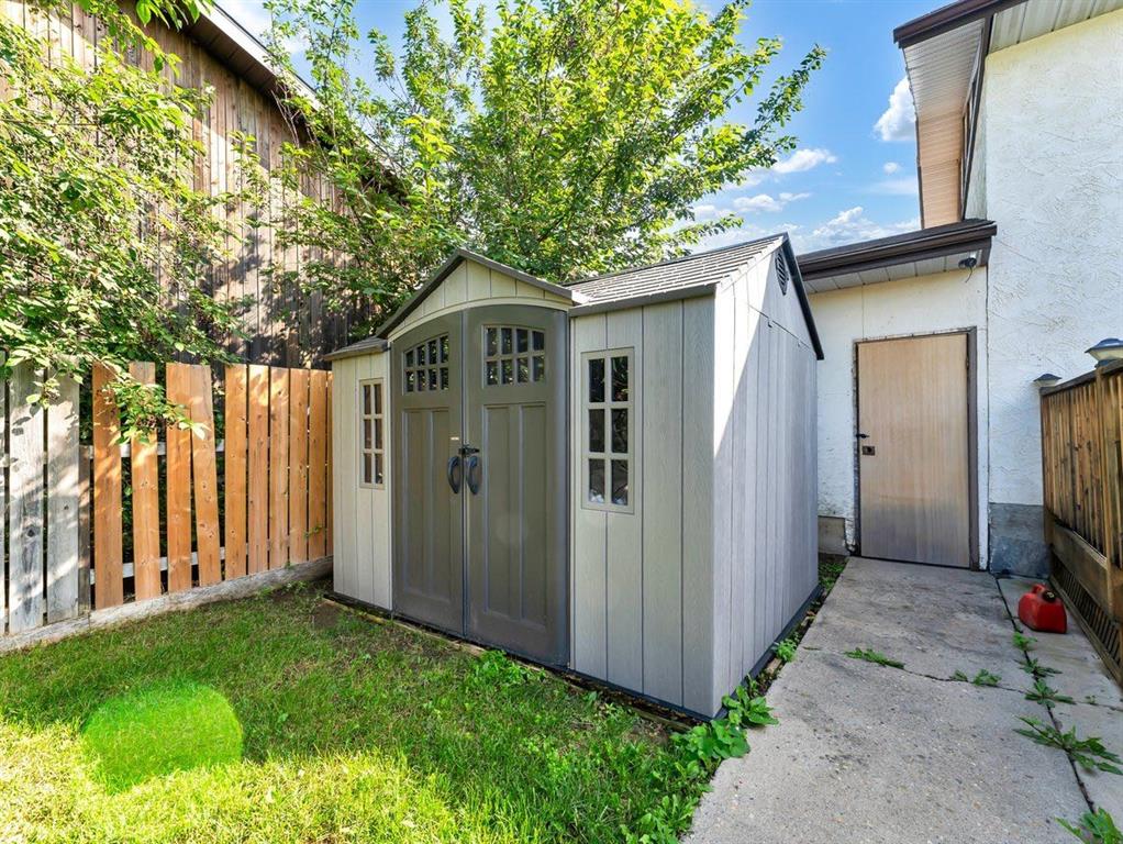160 Sprague Way SE