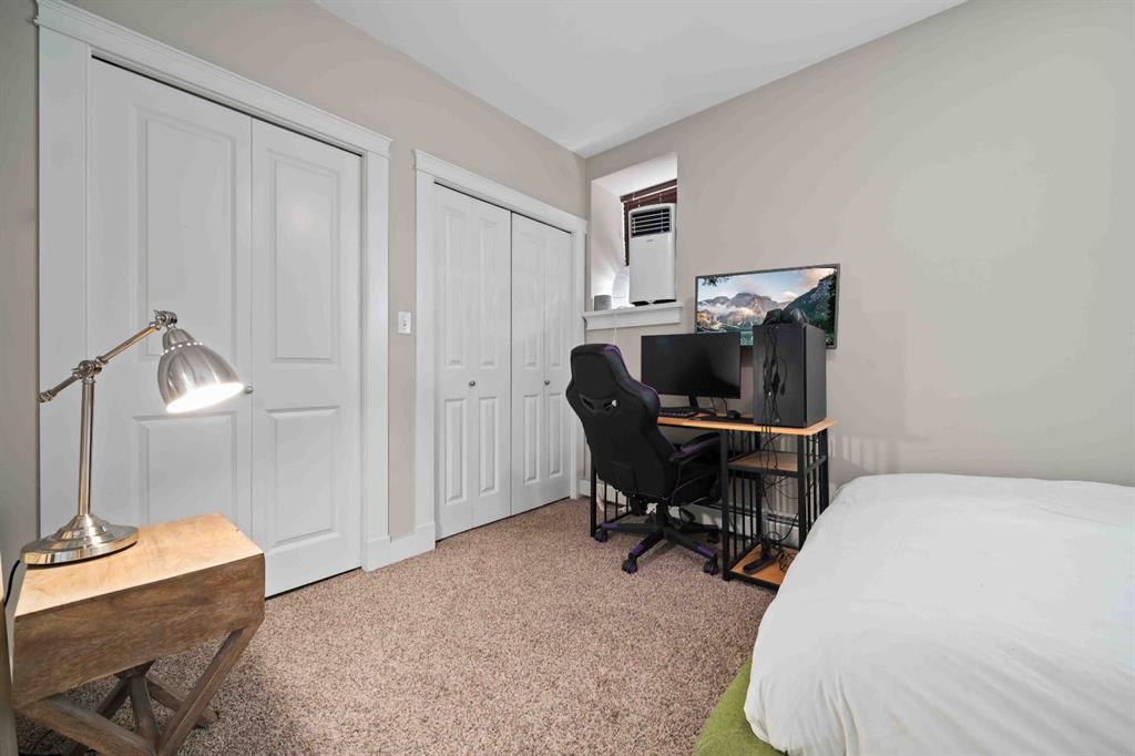 #102 371 Aberdeen  SE
