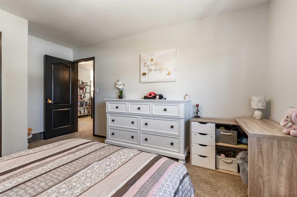 84 Terrace View NE