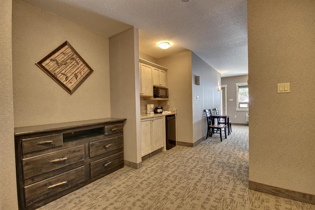 #603 (lower) 405 4 Street 