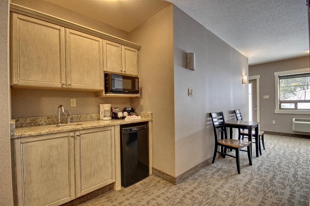 #603 (lower) 405 4 Street 