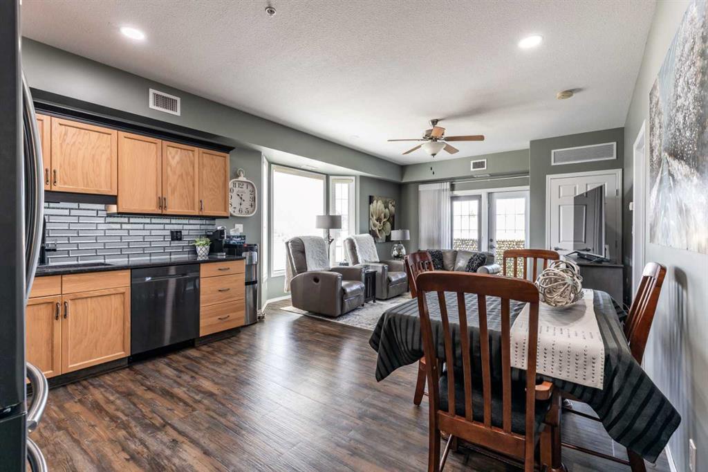 #209 105 Main Street S