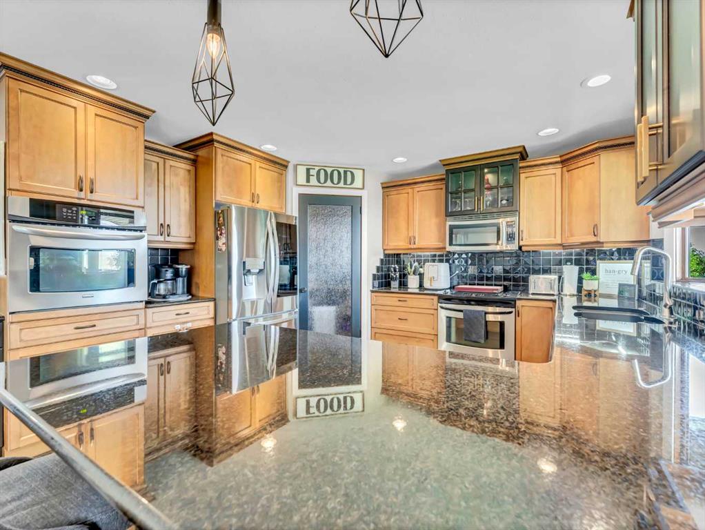 18 Cook Court SE