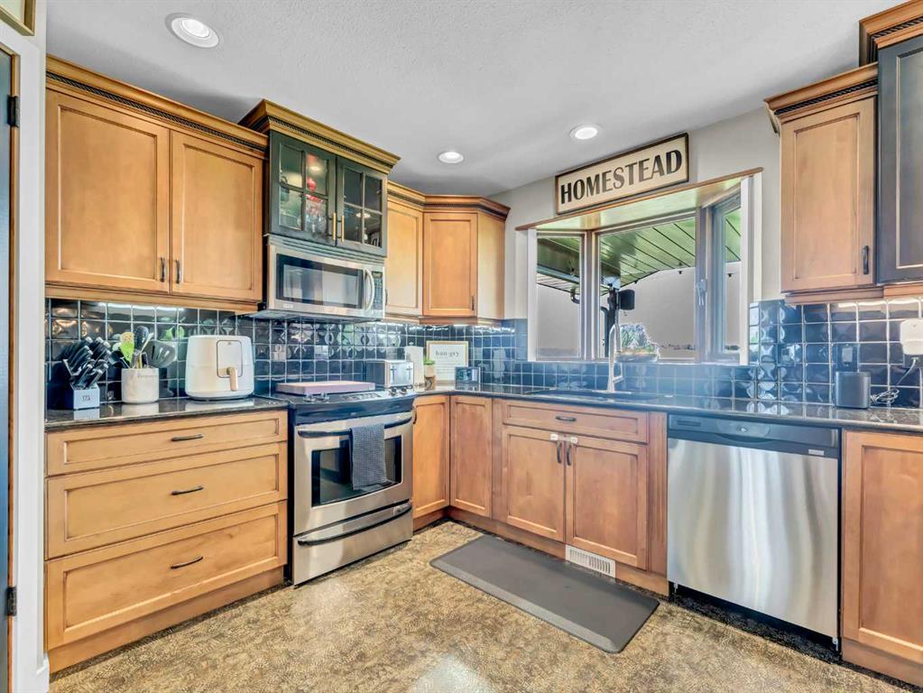 18 Cook Court SE