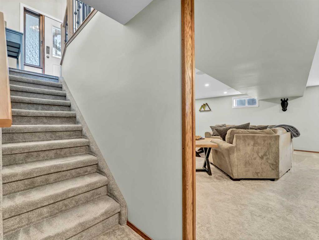 18 Cook Court SE