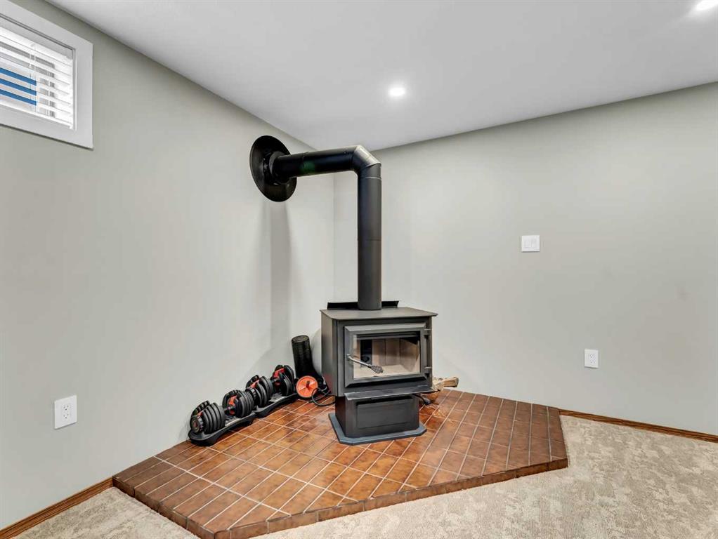 18 Cook Court SE