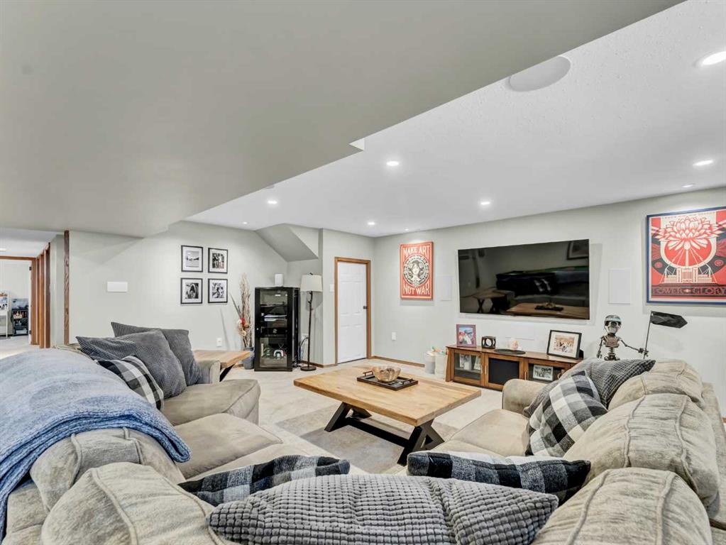 18 Cook Court SE