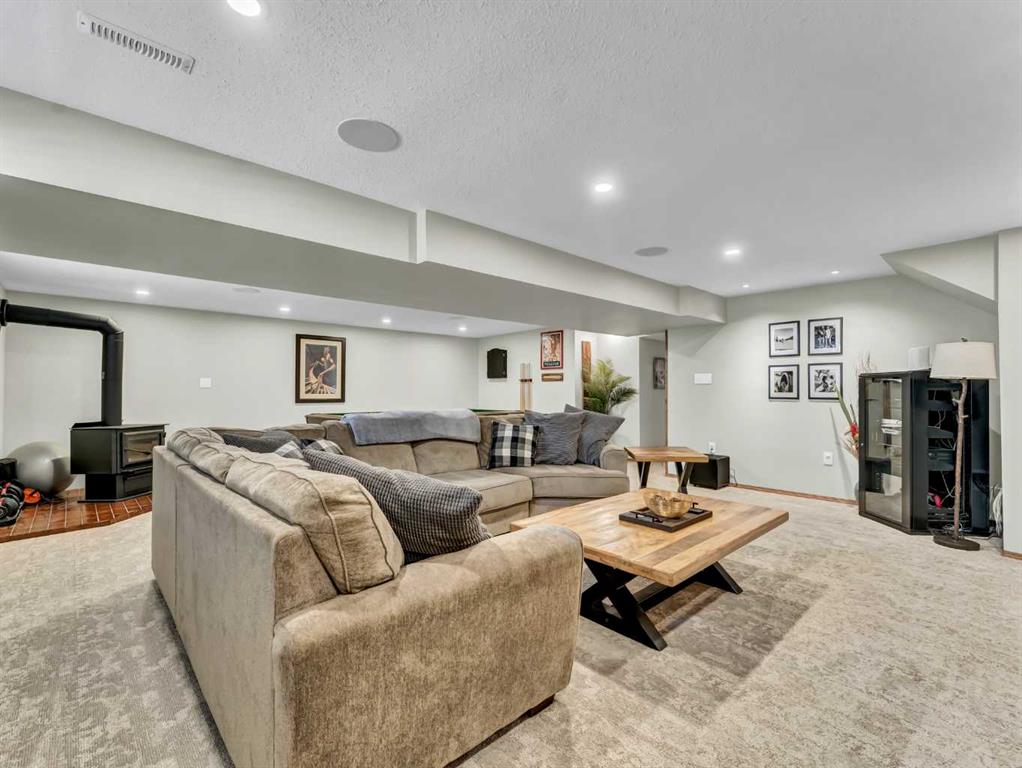 18 Cook Court SE