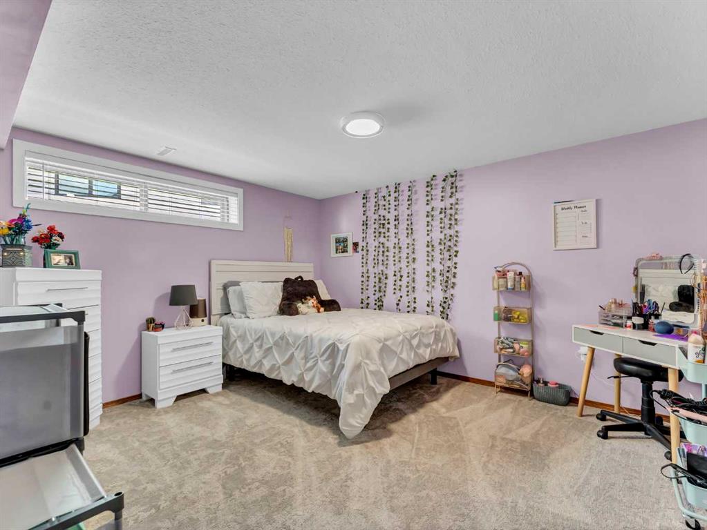 18 Cook Court SE