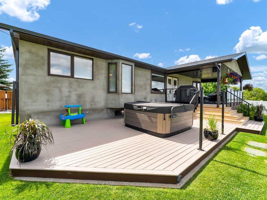 18 Cook Court SE