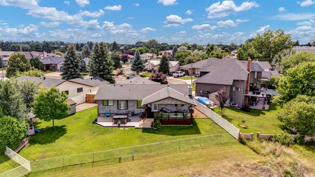 18 Cook Court SE
