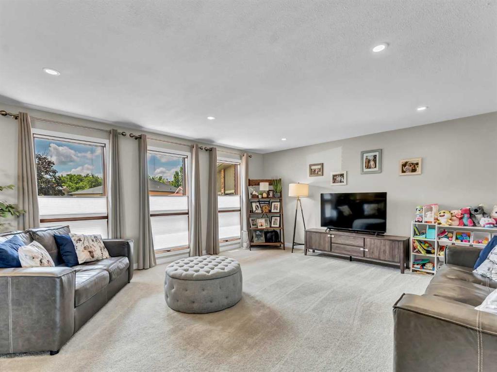 18 Cook Court SE