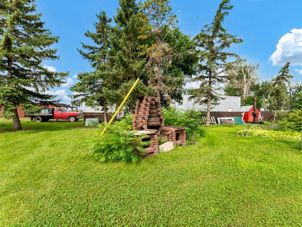 12228 Range Road 64  