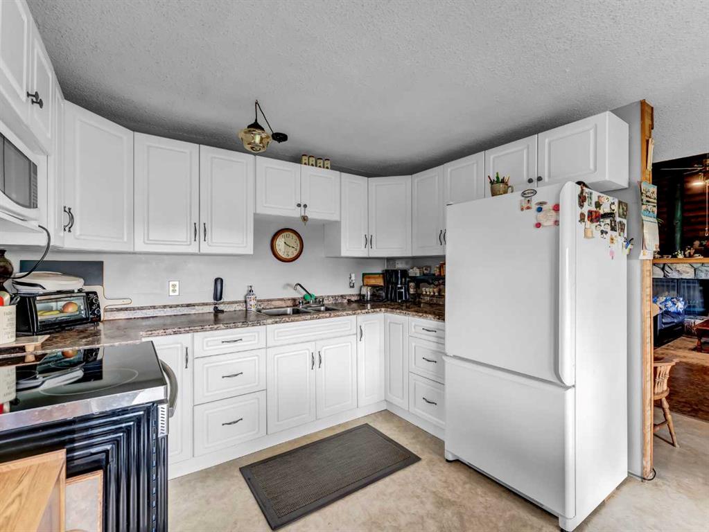 12228 Range Road 64  