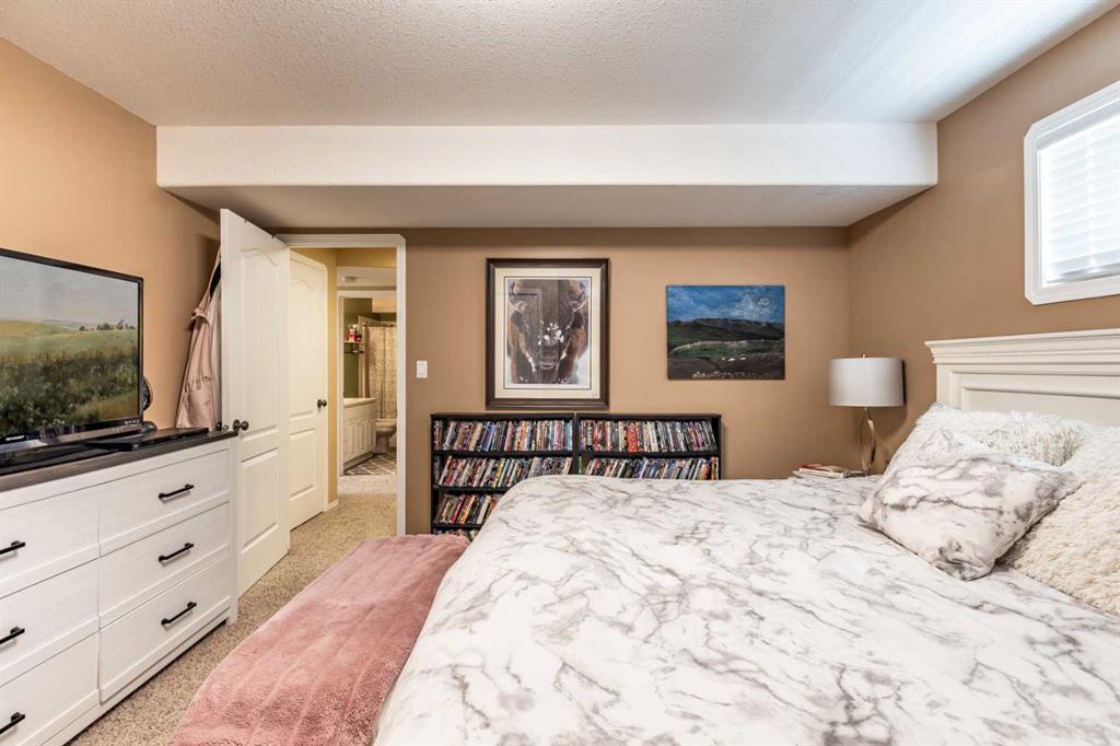 310 Jesmond Drive SW