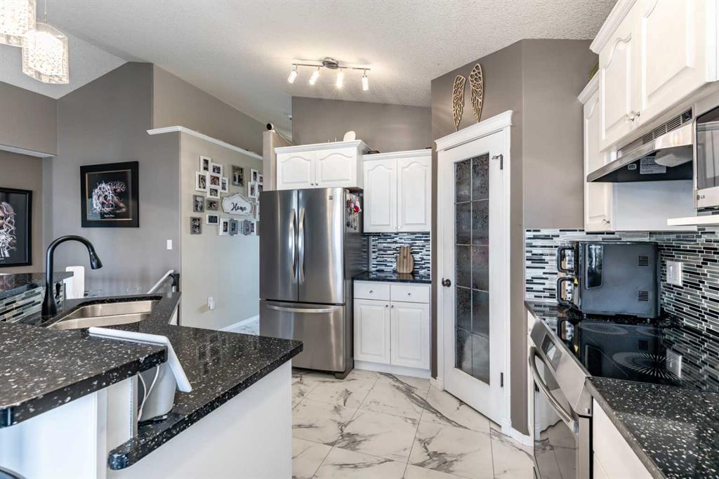 310 Jesmond Drive SW