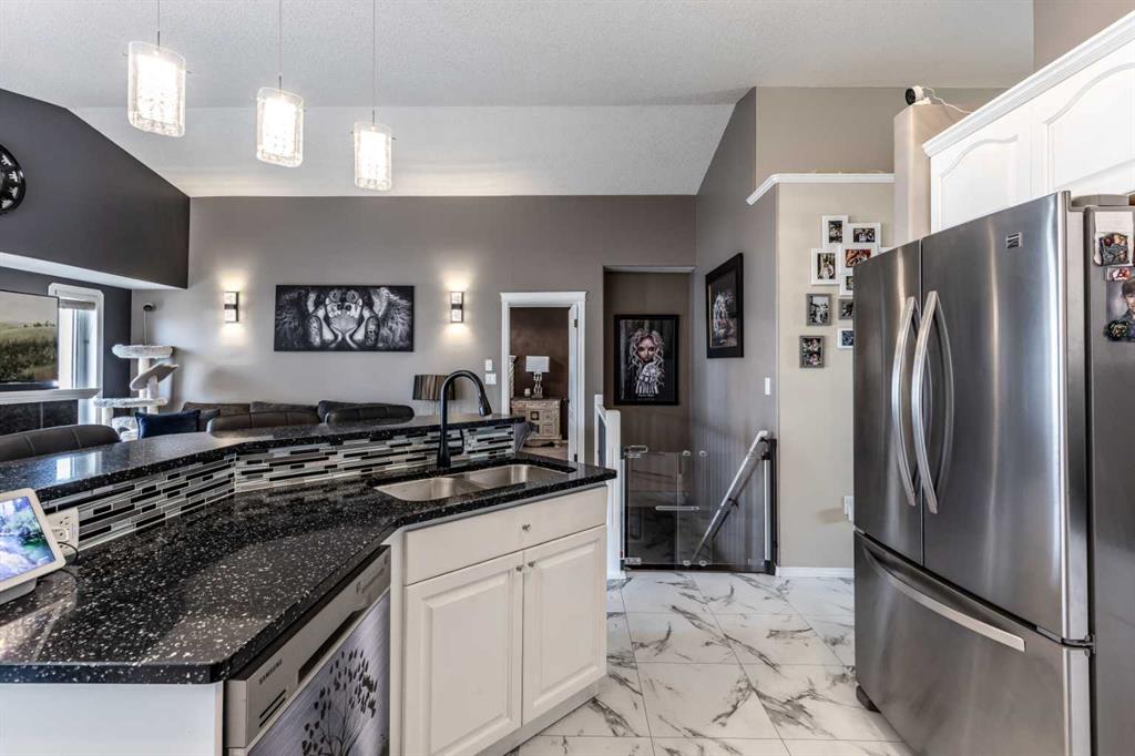 310 Jesmond Drive SW