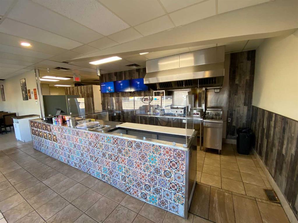 636 2nd Street W