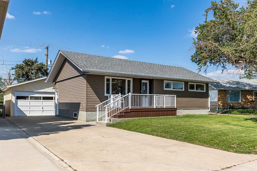 1316 Mckenzie Crescent NW
