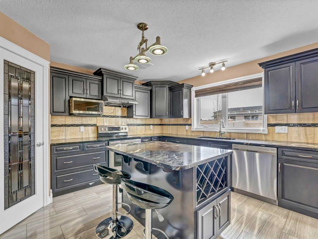 356 Somerside Crescent SE