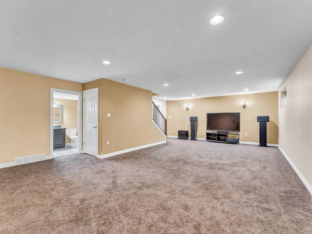 356 Somerside Crescent SE