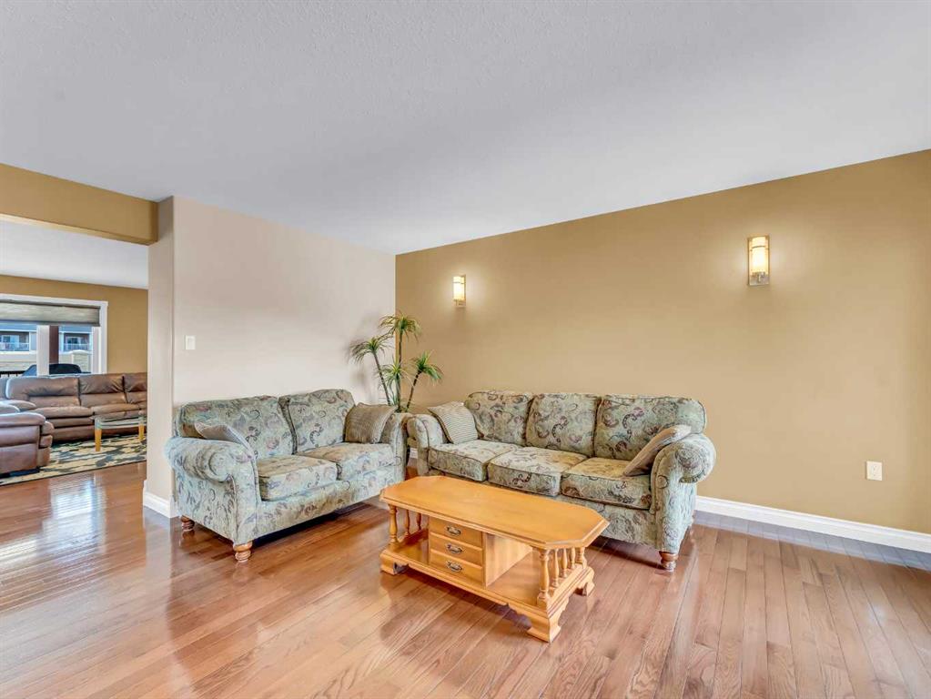 356 Somerside Crescent SE