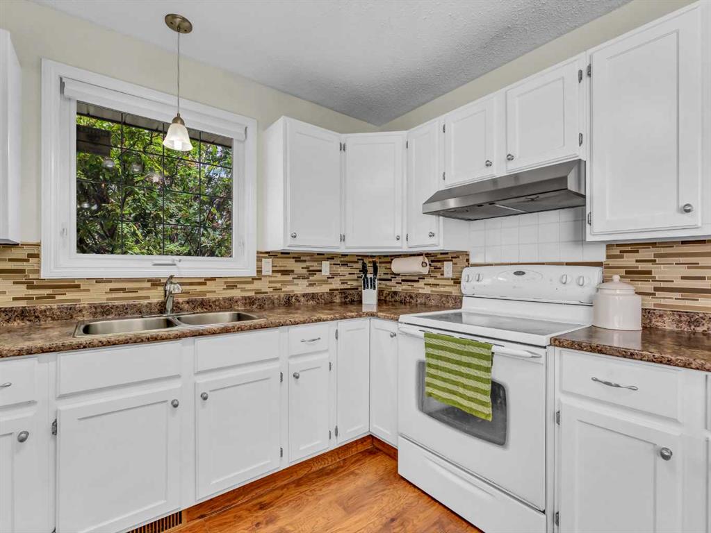48 Strong Avenue SE