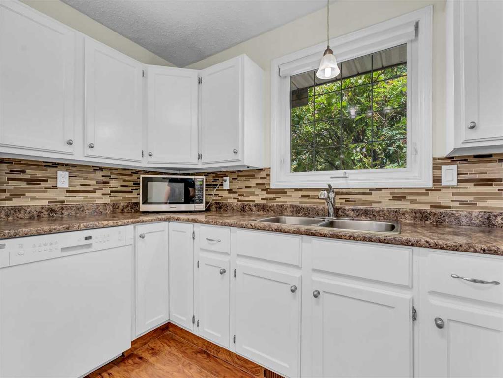 48 Strong Avenue SE