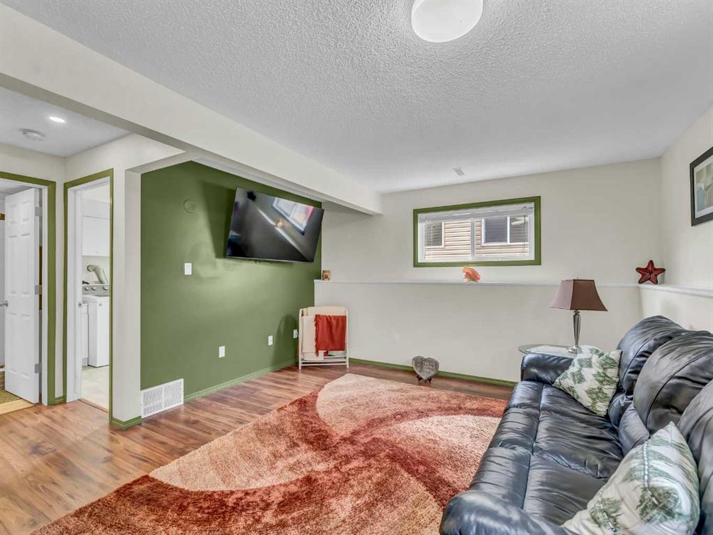 48 Strong Avenue SE