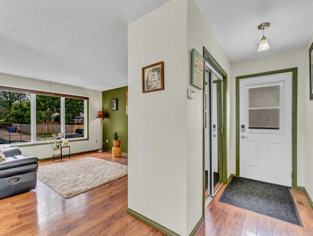 48 Strong Avenue SE