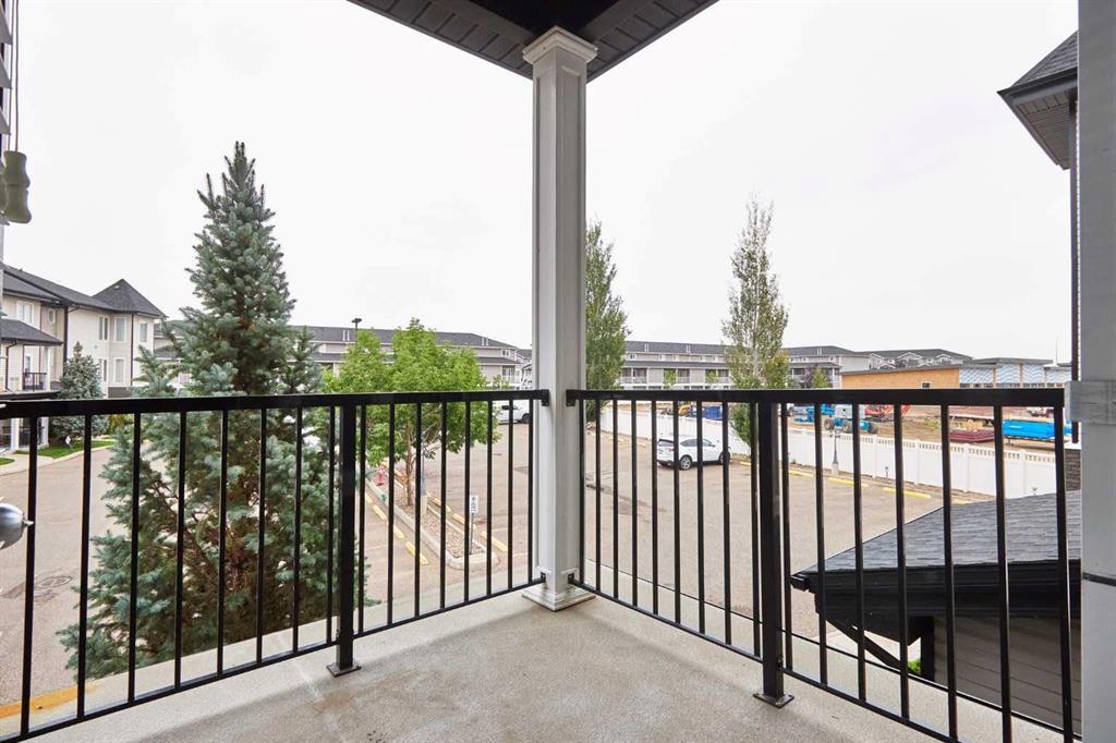 #37 298 Somerset Way SE