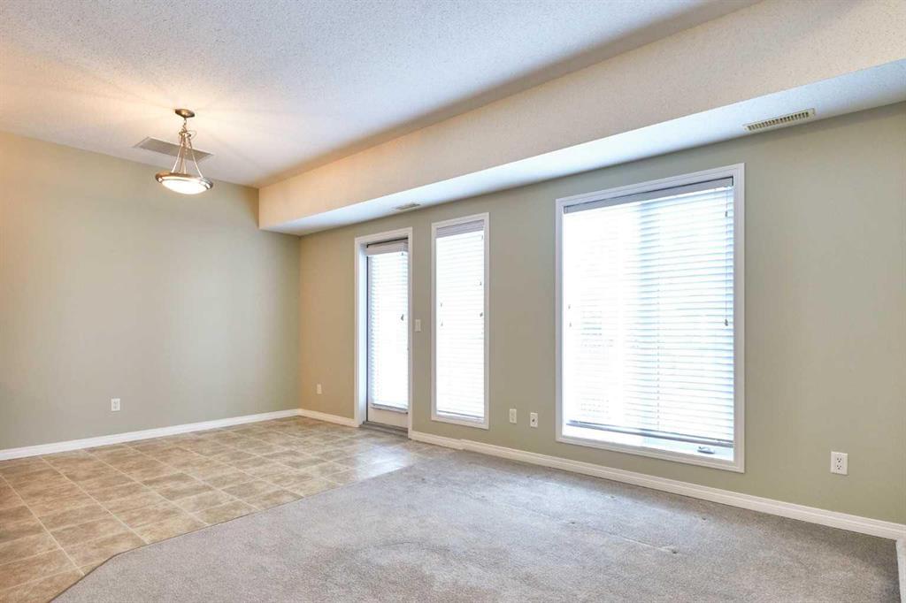 #37 298 Somerset Way SE