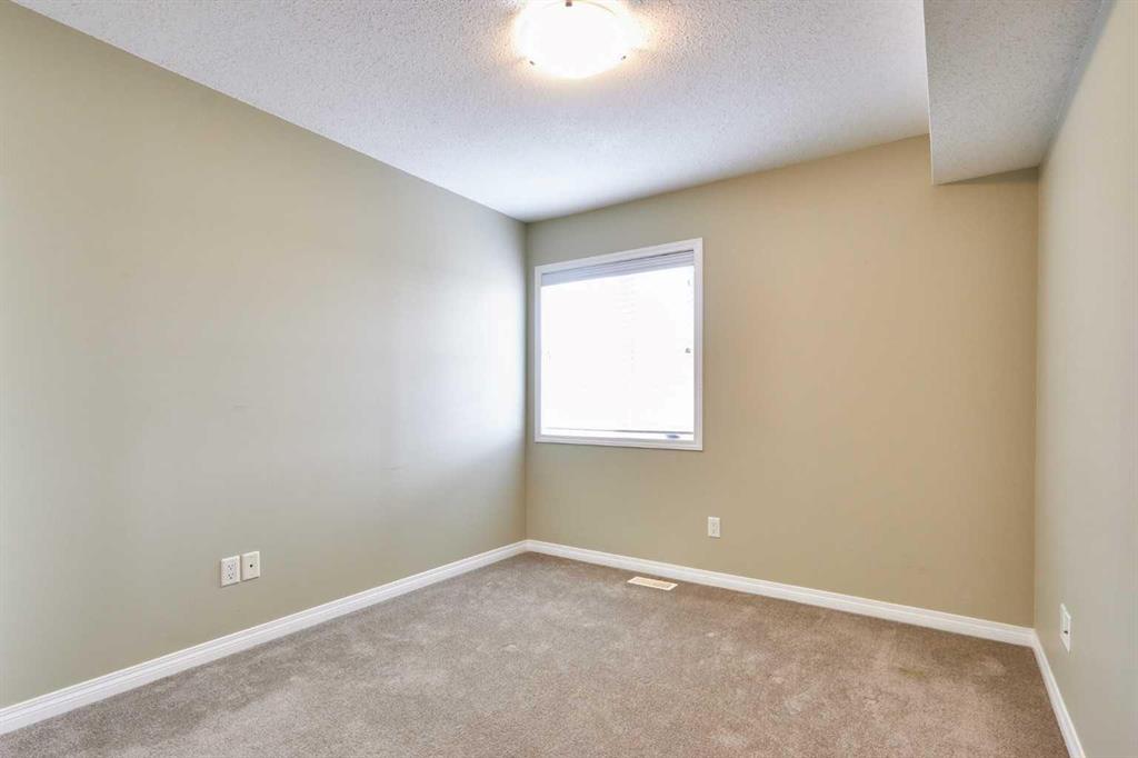 #37 298 Somerset Way SE