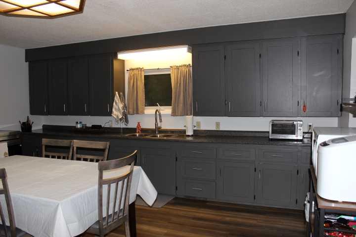 306 3 Street W