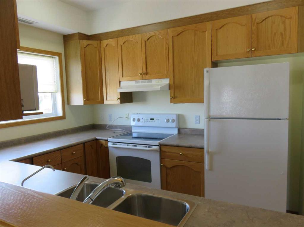 #210 194 Sunrise Circle SW
