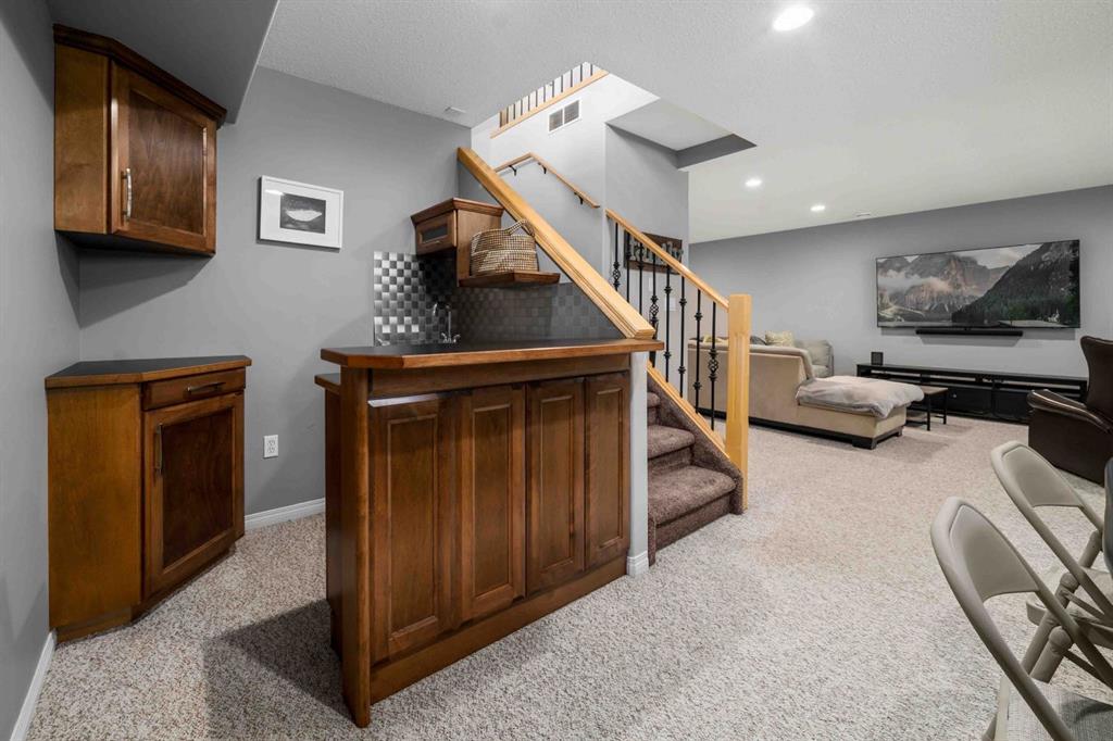 40 Stratton Close SE