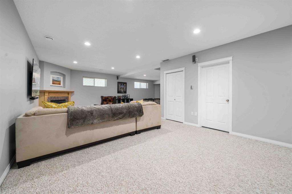 40 Stratton Close SE