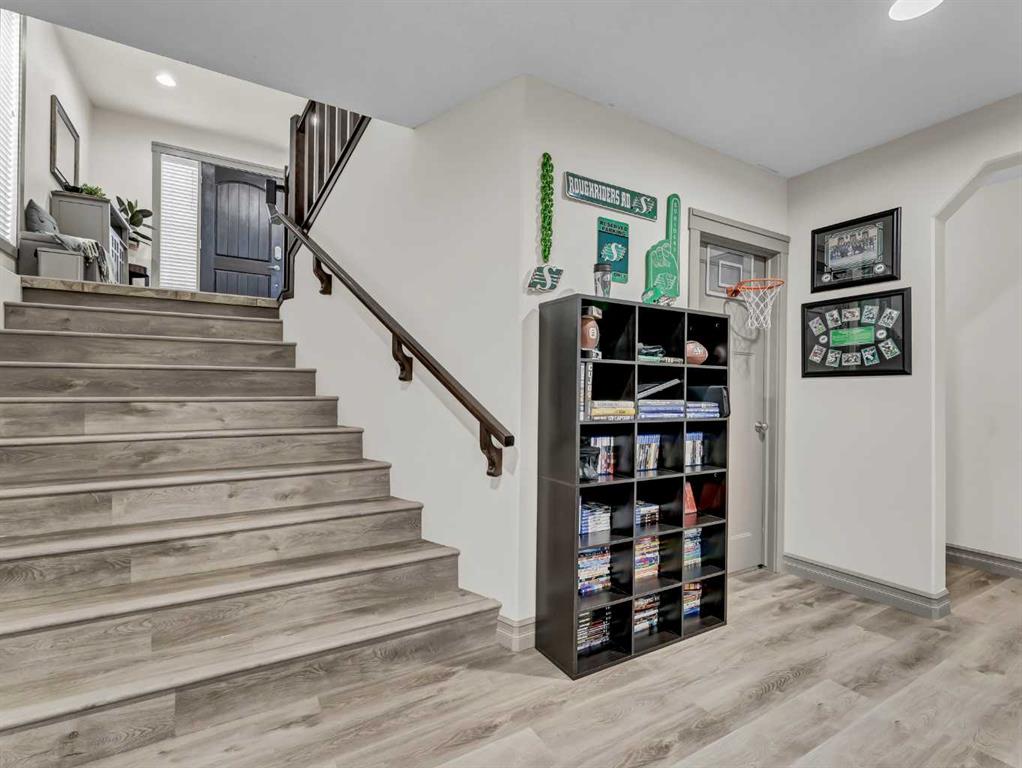 84 Somerside Way SE
