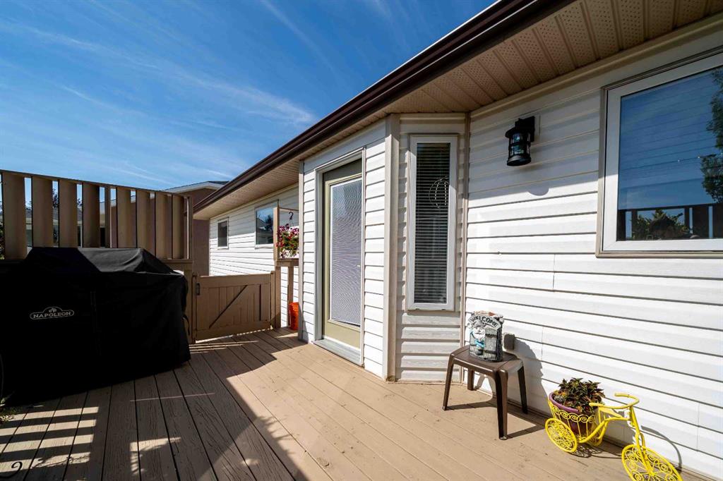 40 Storrs Crescent SE