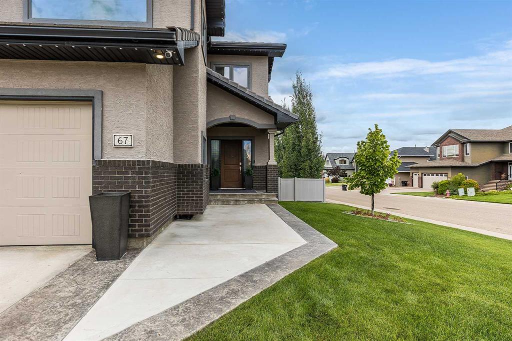 67 Desert Blume Gate SW