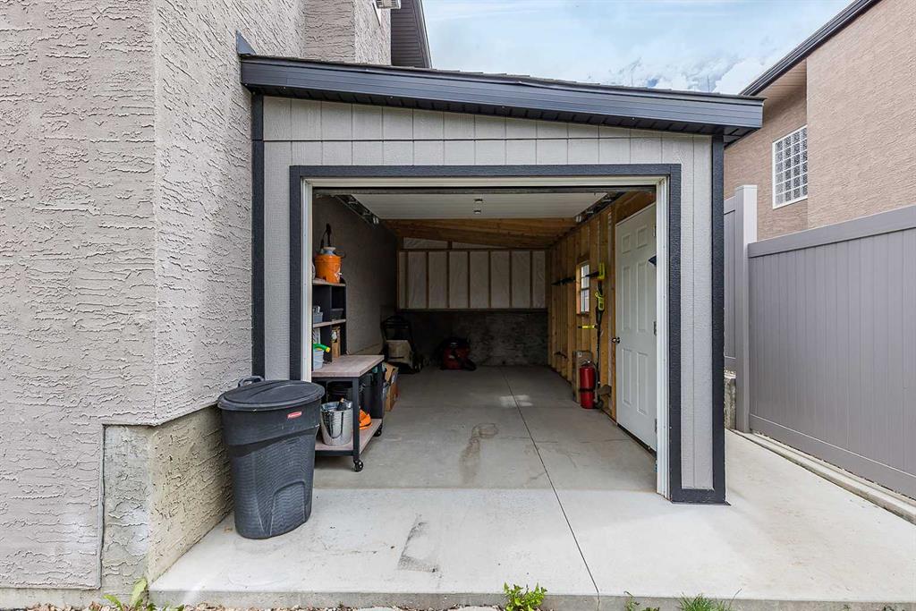 67 Desert Blume Gate SW
