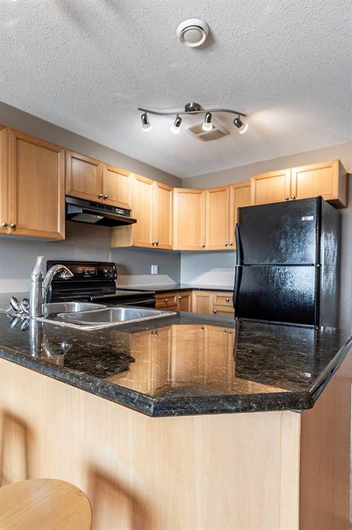 336 Northlands Pointe NE