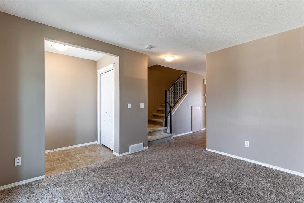 336 Northlands Pointe NE
