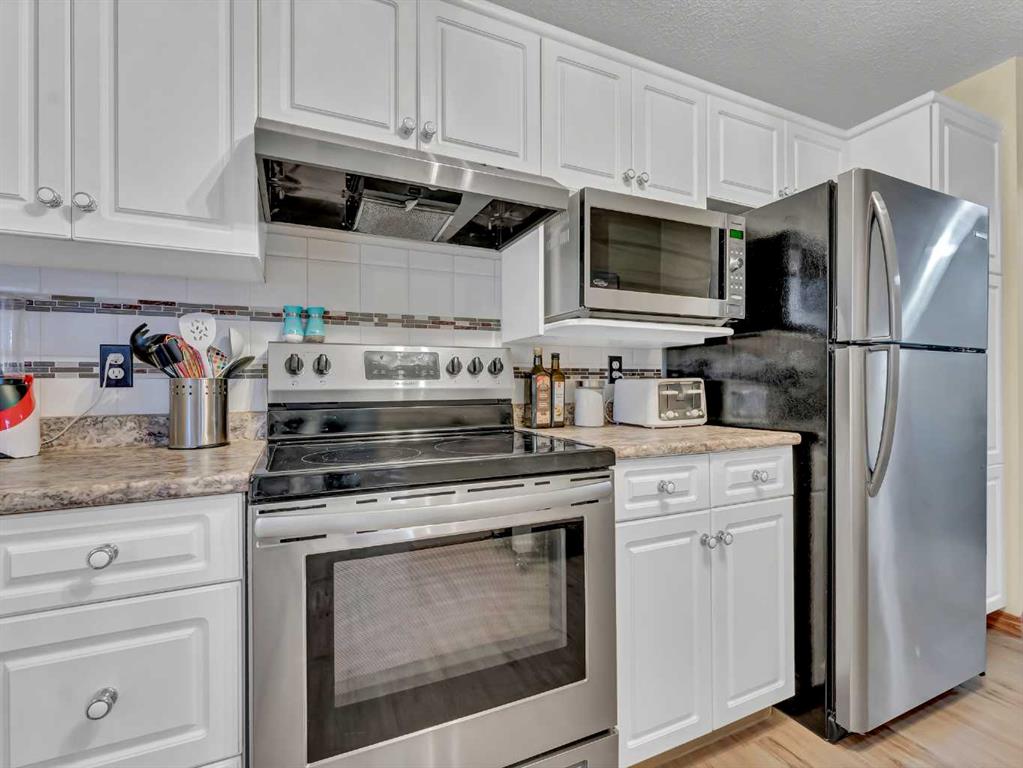 #2 407 Macleod Trail SE